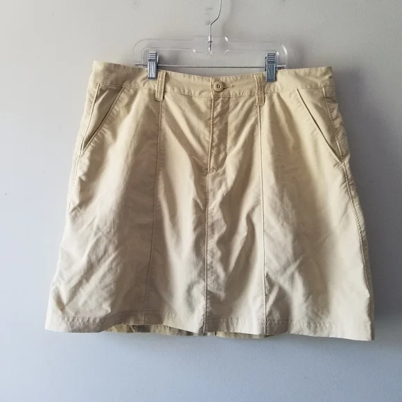 Patagonia Inter-Continental Hideaway Skort 10 - Picture 1 of 11